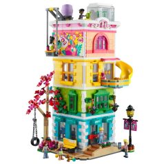   LEGO® Friends - Heartlake City közösségi központ (41748)